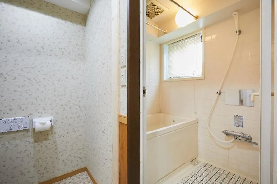 5th Floor Aoda Apartment: Convenient Location Near Asakusa, Ginza, and Shinjuku Tokyo Apartment