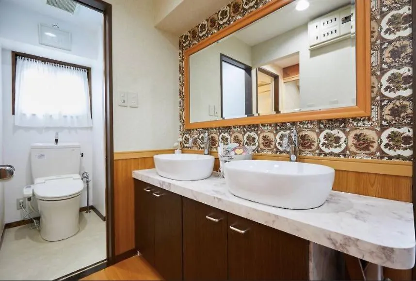 5th Floor Aoda Apartment: Convenient Location Near Asakusa, Ginza, and Shinjuku Tokyo